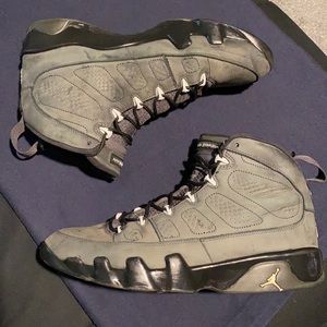 Jordan 9 “ Anthracite “